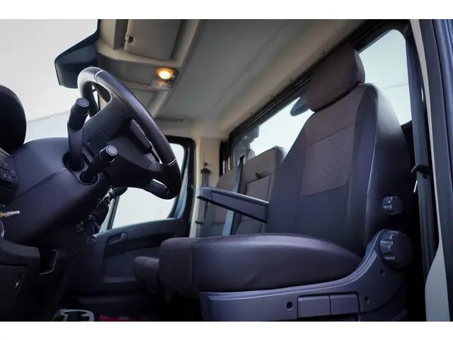 Peugeot Boxer 335 2.2 BlueHDi 165 L3H2 Pro / Oprijwagen / Autotransport / 1290 kg laadgewicht / Luch...