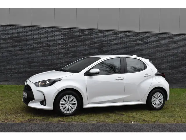 Mazda 2 Hybrid