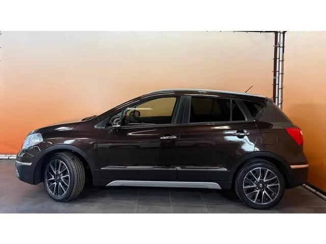Suzuki SX4 S-Cross 1.6 High Executive Vol Opties! automaat | schuifkanteldak | trekhaak | leer | nav...