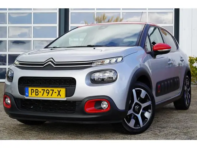 Citroën C3 1.2 PureTech S&S Shine 110pk | Two tone kleur | Achteruitrijcamera | Apple Carplay/Androi...