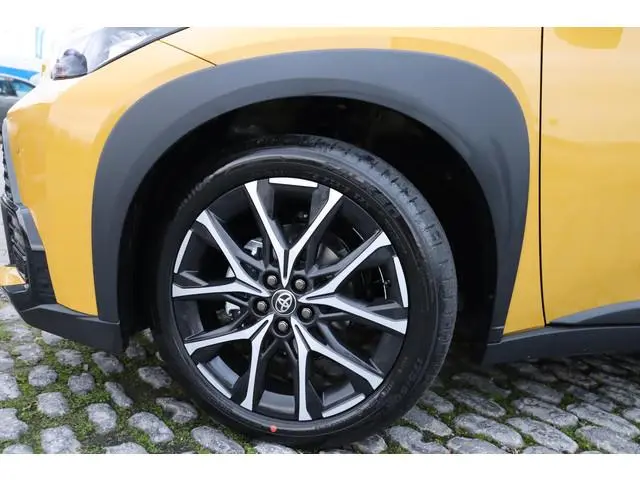 Toyota Aygo X Hybrid 115 GR Sport, JBL Audio, Apple Carplay / Android Auto, Parkeercamera, Draadloos...