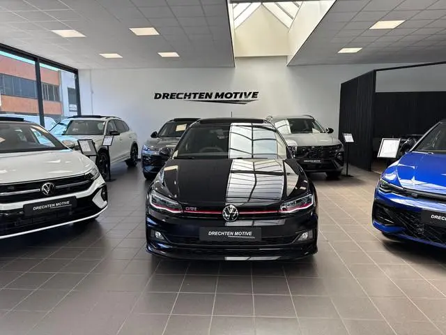 Volkswagen Polo 2.0 TSI GTI / Pano / Keyless / Camera