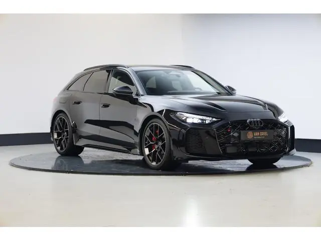 Audi A5 Avant RS 5 e-hybrid quattro | Direct leverbaar | Sport Pakket | Keramische remmen | 21 Inch...