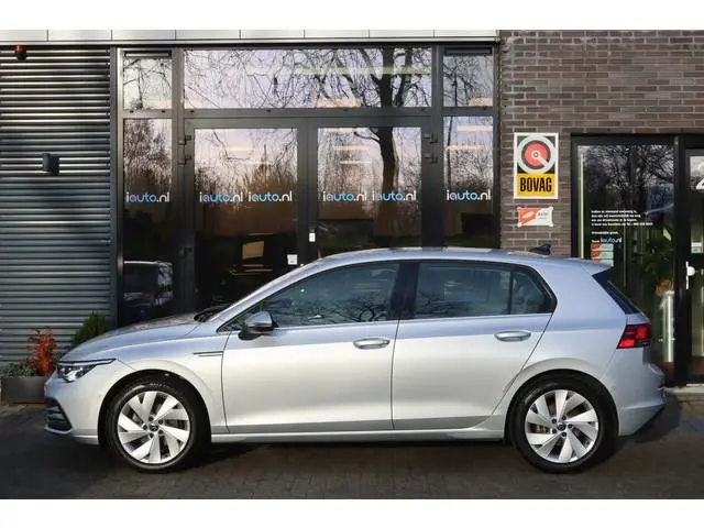 Volkswagen Golf 1.5 eTSI 150pk DSG Style LED+/Keyless/Camera/Elek. stoel+mem/ACC/Dodehoek/17"