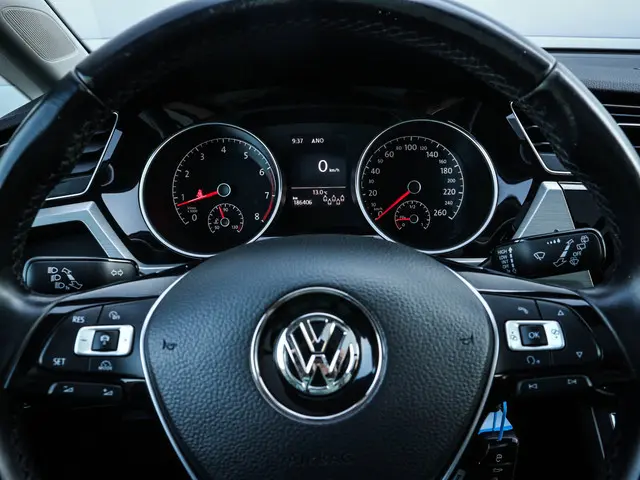 Volkswagen Touran 1.2 TSI Comfortline Edition 7p | Clima | Cruise | Navi | Panoramadak | Stoelverwar...