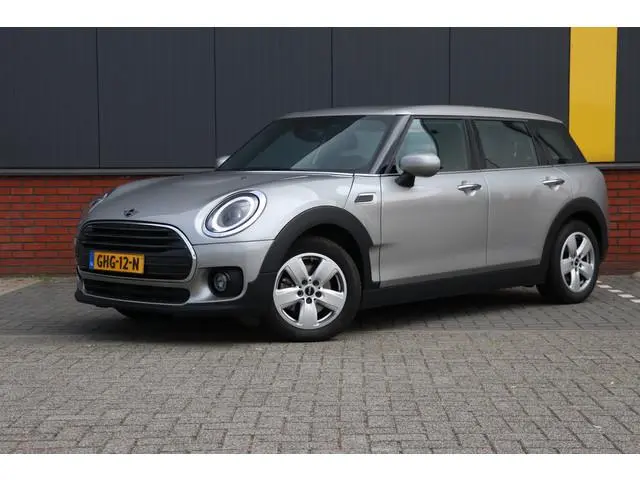 MINI Mini Clubman 1.5 Cooper Essential 136PK | automaat | camera
