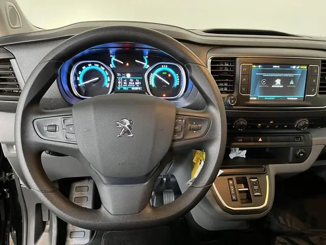Peugeot e-Expert Long Premium 75 kWh 3-zits Automaat Airco Navigatie