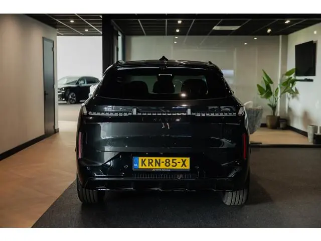 Lynk & Co 08