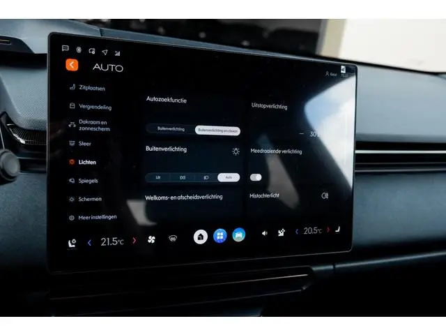Lynk & Co 08