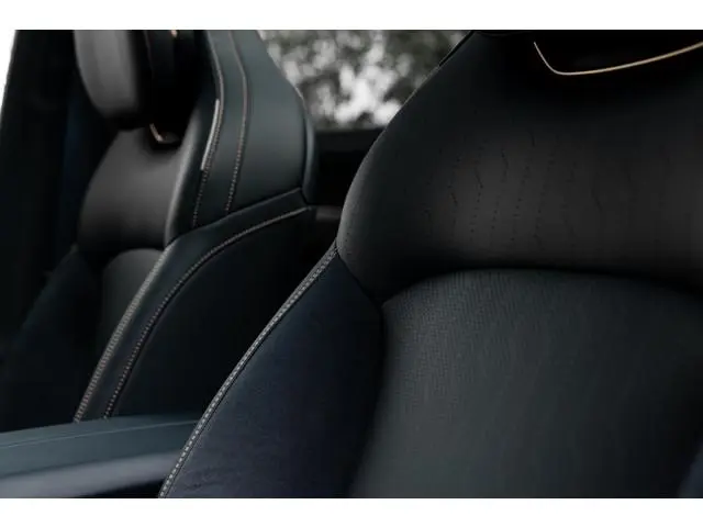 Lynk & Co 08