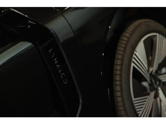Lynk & Co 08
