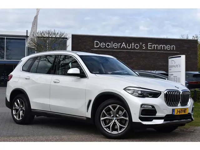 BMW X5 xDrive30d PANO HEAD UP NAVI LEDER LED