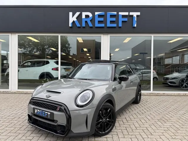 MINI 3-Deurs 2.0 Cooper S Pepper Panorama | Zwart optiek