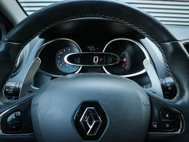 Renault Clio 1.2 GT | Clima | Navi | Cruise | Pdc | 17 inch | Allseason |