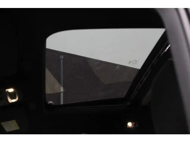 Volvo XC40 1.5 T5 Plug-in hybrid Ultimate Dark  Electrisch Glazen Panorama dak Navigatie Dab Led Ada...