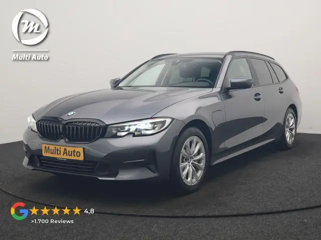 BMW 3-serie Touring 330e PHEV 293pk Dealer O.H. | Cruise Control | Camera | Stoelverwarming | Carpla...