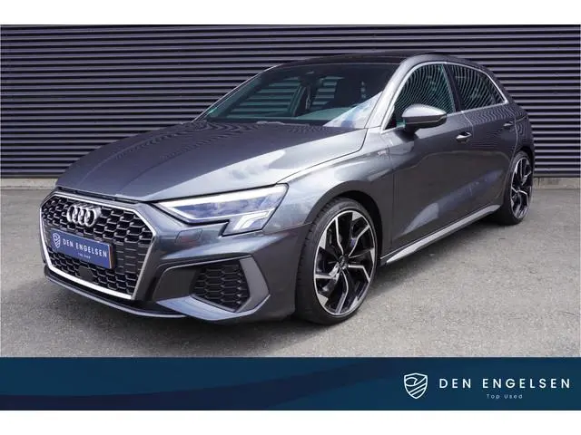 Audi A3 Sportback 30 TFSI S edition ACC Apple Carplay Schuif-kanteldak Navigatie Elektrische kofferk...