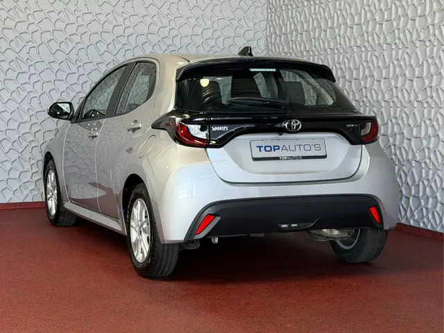 Toyota Yaris 1.5 HYBRID STOEL/STUUR VERW CARPLAY CAMERA LMV ADAP.CRUISE ✅ Top Auto's Wijchen , Al 30...