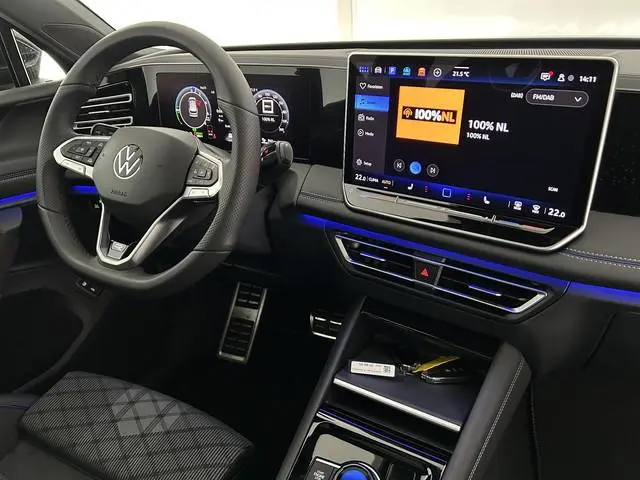 Volkswagen Tiguan 1.5 272pk eHybrid R-Line Edition Trekhaak Camera Keyless Massage Virtual Cockpit P...