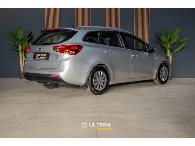 Kia cee'd Sportswagon 1.6 GDI | Stoelverwarming Ruim