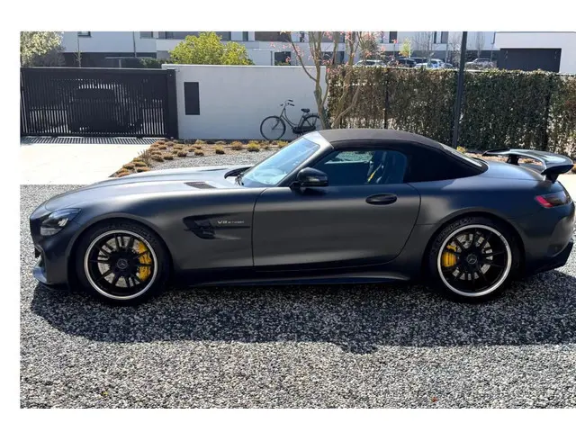 Mercedes-Benz AMG GT R Roadster 430kW/585pk DKG7 1/750! DISTRONIC PLUS + VIRTUAL COCKPIT + BURMESTER...