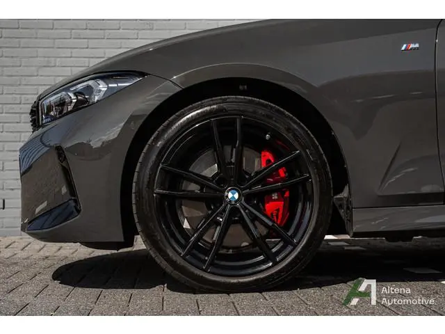 BMW 3-serie Touring M340i xDrive BTW, M-sport stoelen, Harman Kardon, 360 camera, panoramadak, comfo...