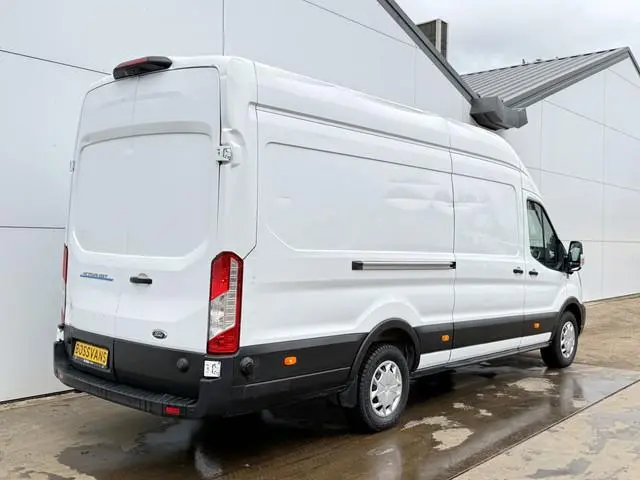 Ford e-Transit 68kWh 184PK L4H3 317km WLTP BEV Snelladen Carplay Climate control 360° Camera Parkeer...