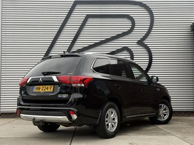 Mitsubishi Outlander 2.0 PHEV Business Edition SoH 65% |1e Eigenaar|Camera|Cruise|Trekhaak|Clima|Nav...