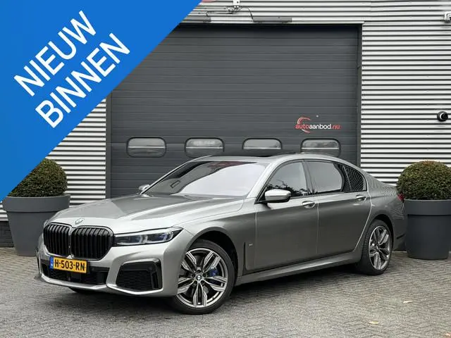 BMW 7-serie 750Li xDrive High Executive M-Sport | Panoramadak | Sky Lounge | TV Schermen | Massage |...