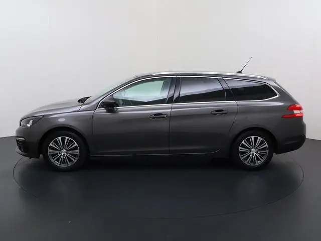 Peugeot 308 SW 1.2 PureTech Blue Lease Premium | Panoramadak | Navigatie | Stoelverwarming | Climate...
