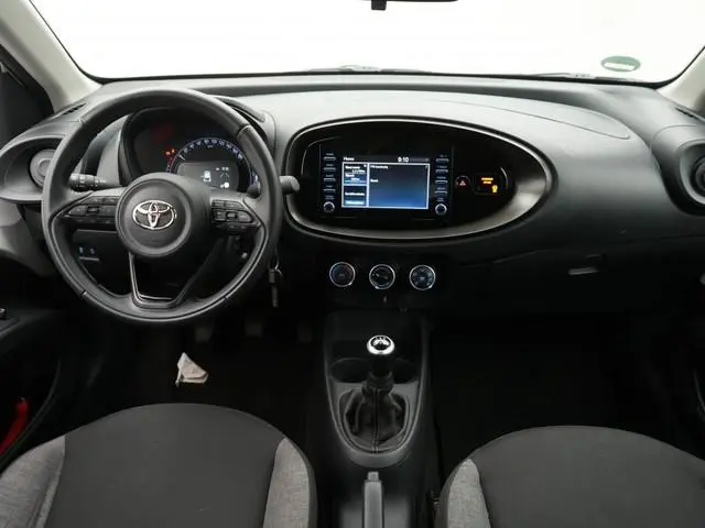 Toyota Aygo X 1.0 VVT-i MT Play | Carplay navigatie | Camera | Cruise control