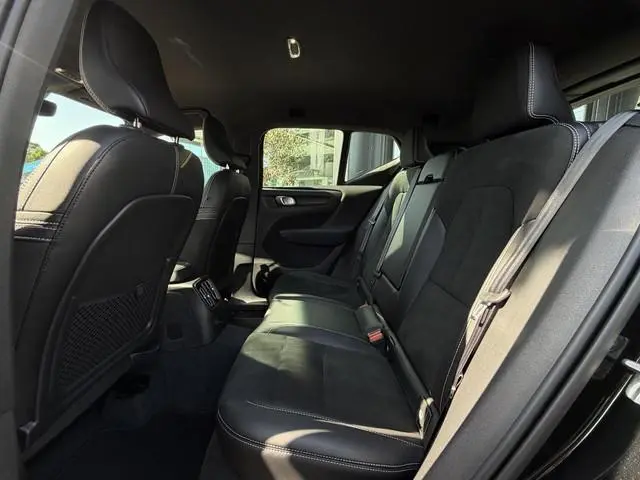 Volvo XC40 1.5 T4 Recharge R-Design Camera | Memory Seats | Stuur-Stoelverwarming
