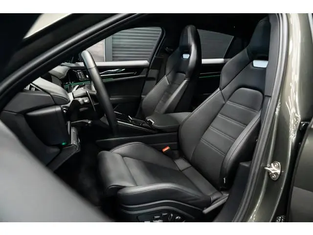 Porsche Panamera 2.9 4S E-Hybrid *Panorama / Sport-Chrono / Sport-Design / HUD / Soft-Close / Surrou...