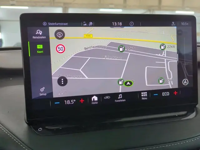 Skoda Enyaq iV 60 180pk Sportline SOH 89% Panoramadak Trekhaak Navigatie Camera