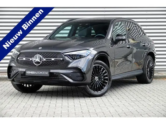 Mercedes-Benz GLC-klasse 300e 4MATIC AMG Line | Panodak | Night | Burmester | Trekhaak | HUD |