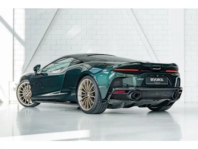 McLaren GT