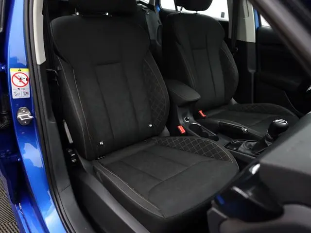 ŠKODA Kamiq 1.0 TSI Sport Business Aut- Carplay, Android Auto, Xenon Led, Keyless, Stoelverwarming,...