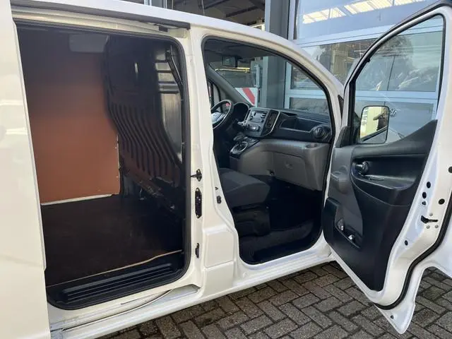 Nissan NV200