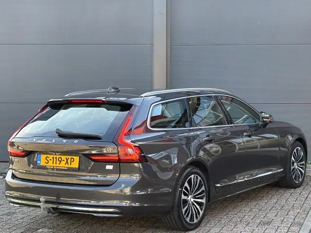Volvo V90 2.0 T6 Hybrid AWD Essential Bright / 100% Ondehoud