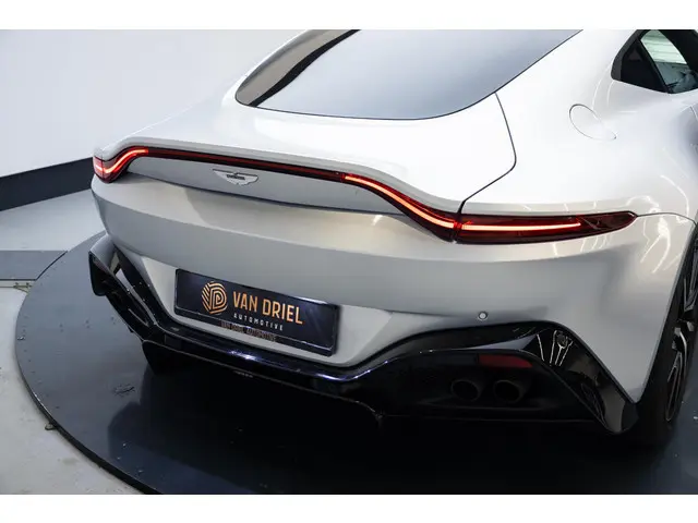 Aston Martin V8 Vantage