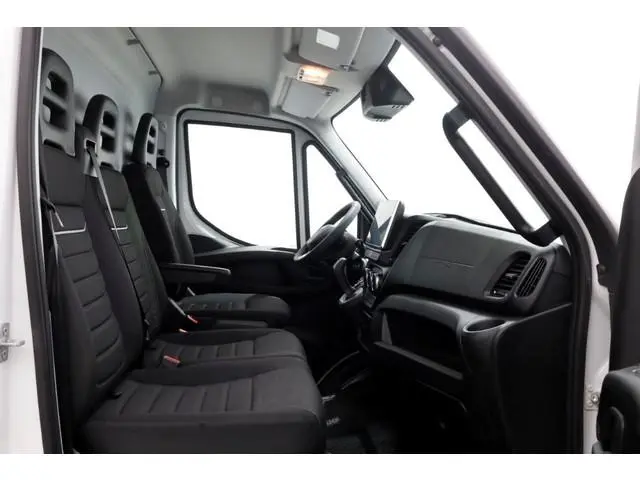 Iveco Daily 35S21 3.0 210pk L2H2 HiMatic Automaat LED/Airco/Trekhaak 3500kg NIEUW 11-2024