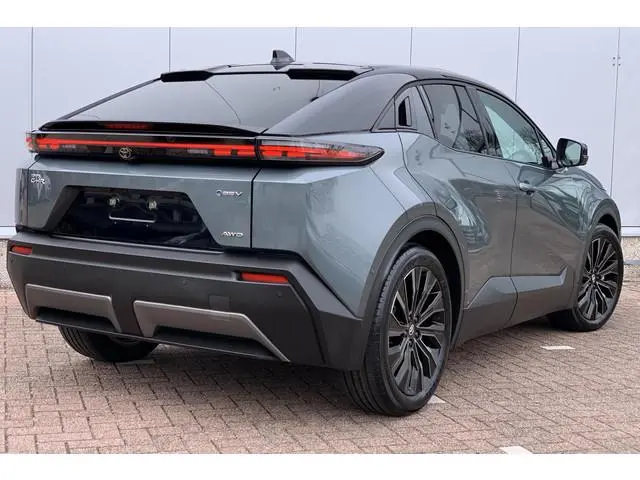 Toyota C-HR+ Executive AWD 77 kWh Executive Plus Pack | Nu €2.000 inruilpremie!