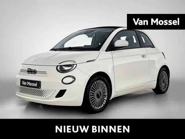 Fiat 500E Icon | Apple Carplay/Android Auto | Parkeersensoren Achter | Stoelverwarming