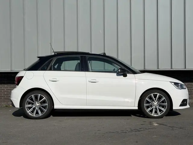 Audi A1 Sportback 1.0 TFSI Aut. | S-Line | Pano | Stoelverw | Navi | PDC
