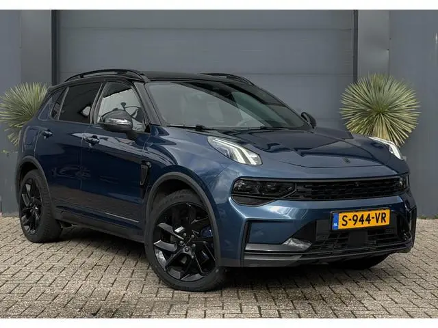 Lynk & Co 01
