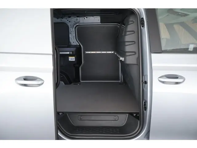 Volkswagen ID. Buzz Cargo 204pk 77 kWh Stoelverwarming Adaptive Cruise Camera Bijrijdersbank Climate...