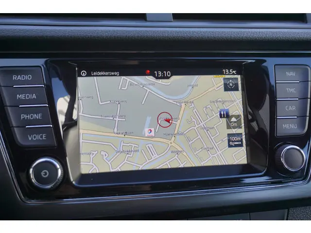 Skoda Fabia Combi 1.0 TSI Business Edition/Trekhaak/Navigatie/ Travel Pakket.