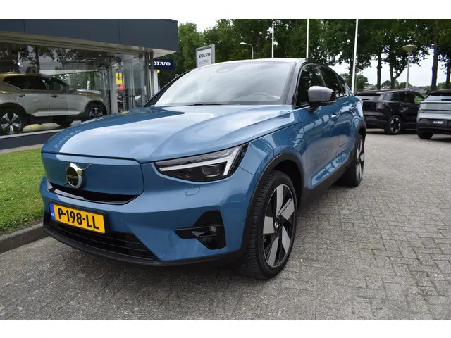 Volvo C40 Recharge 408PK Twin Intro Edition 78 kWh | 20" LMV | Trekhaak | Harman/Kardon | Getint gla...