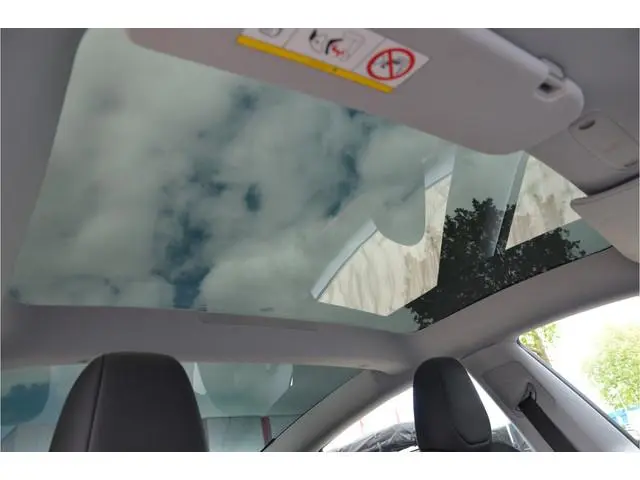Tesla Model 3 RWD 60 kWh Premium Highland, LFP Accu, AutoPilot4.0 Ryzen (FSD 99,- p/mnd)