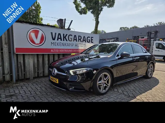 Mercedes-Benz A-klasse 200 Launch Edition Premium AMG Line 18"/Dodehoek/Keyless/360 camera/Sfeerverl...